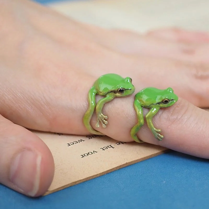 Latest-tree Frog Ring Earrings