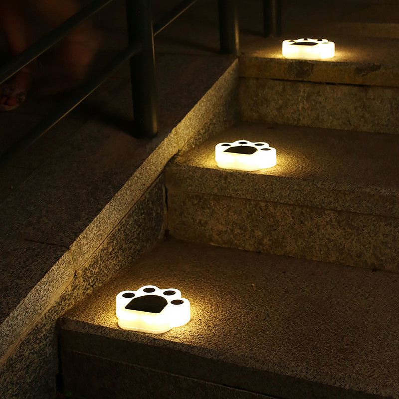 Solar bear paw lamp