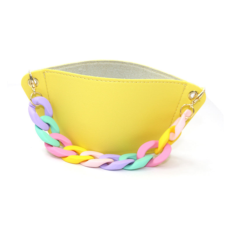 Coffee cup cover with chain