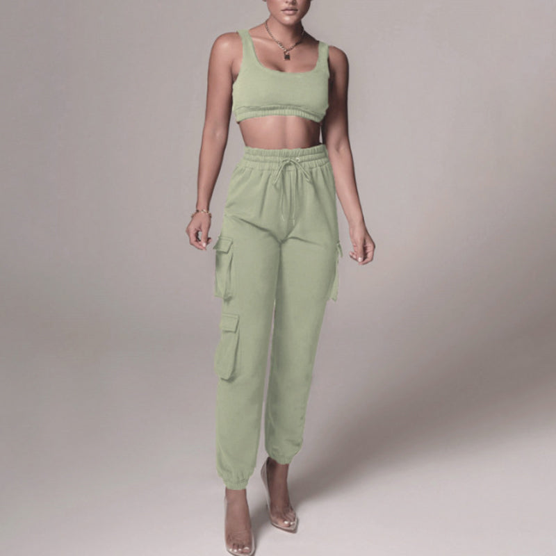 Casual solid color sweatpants and tanktop suit