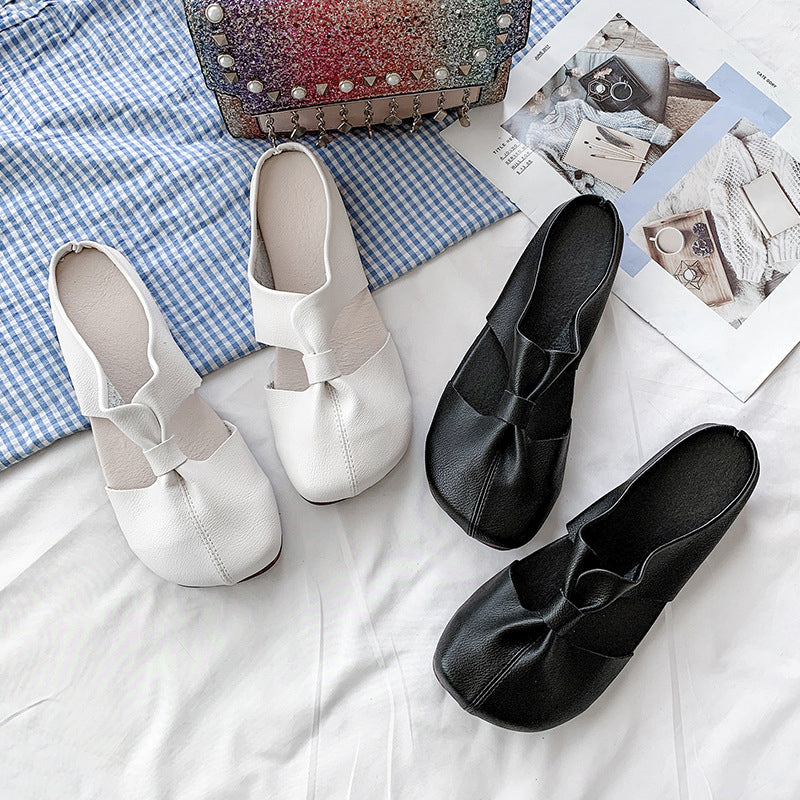 Elegant Cut-out Flat Slippers