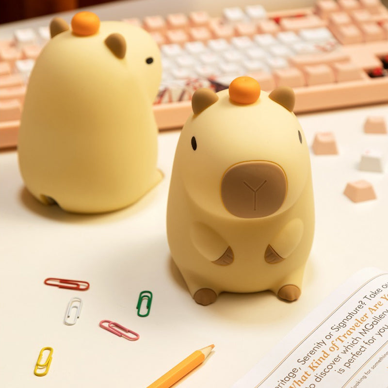 Capybara Tap Tap LED Night Lamp